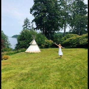 Meet your Posher, Esther